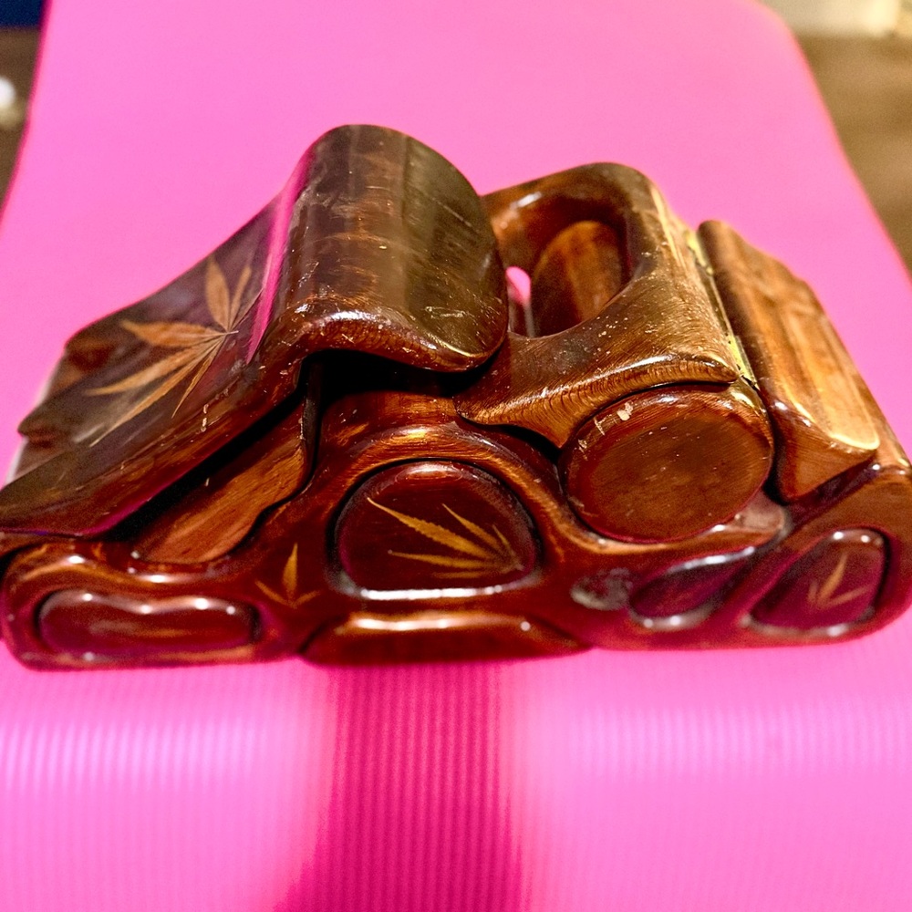 HandCrafted JigSaw Puzzle Trinket Stash Or Jewelry Box With Unique Leaf Design